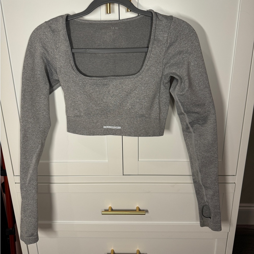 Fitness long sleeve crop top